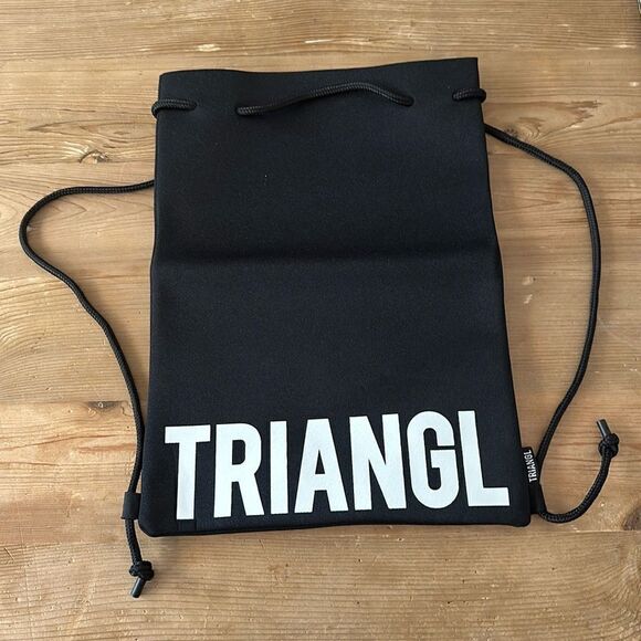 TRIANGL NEOPRENE BACK PACK Swim Travel or Makeup Bag BLACK NEW - Picture 1 of 6